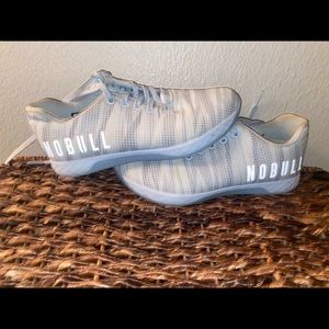 Nobull 8.5 womens trainers